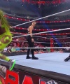 WWE_RAW_4th_April_2022_720p_WEBRip_h264_1482.jpg