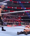 WWE_RAW_4th_April_2022_720p_WEBRip_h264_1490.jpg