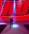 WWE_RAW_4th_April_2022_720p_WEBRip_h264_1607.jpg
