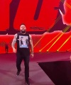 WWE_RAW_4th_April_2022_720p_WEBRip_h264_1636.jpg