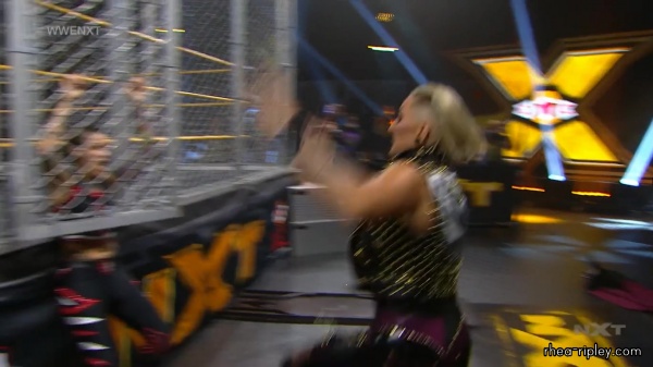 WWE_NXT_SEP__082C_2020_0292.jpg