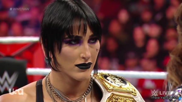 WWE_RAW_2024_01_08_1080p_WEB_h264-HEEL_000683.jpg