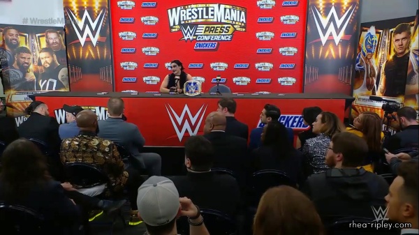 Wrestlemania_39_Night_One_Press_Conference_0251.jpg