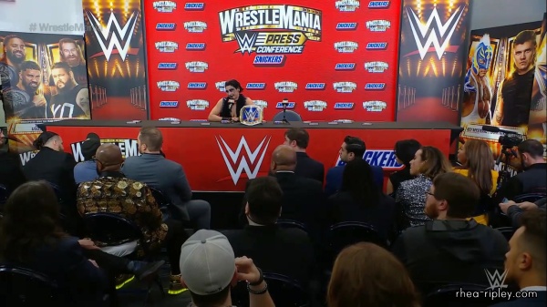 Wrestlemania_39_Night_One_Press_Conference_0255.jpg