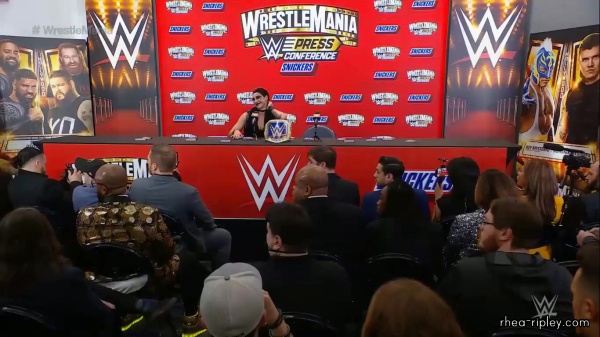 Wrestlemania_39_Night_One_Press_Conference_0328.jpg