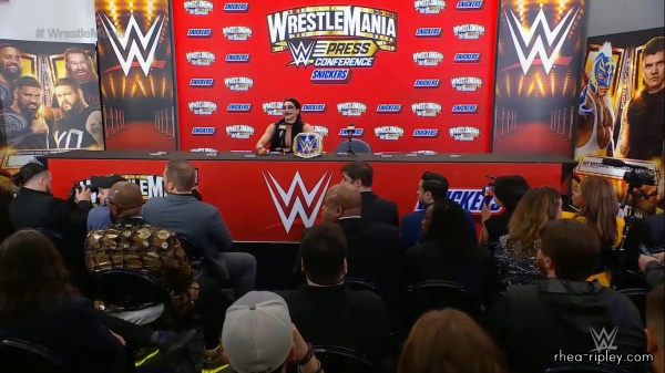 Wrestlemania_39_Night_One_Press_Conference_0330.jpg