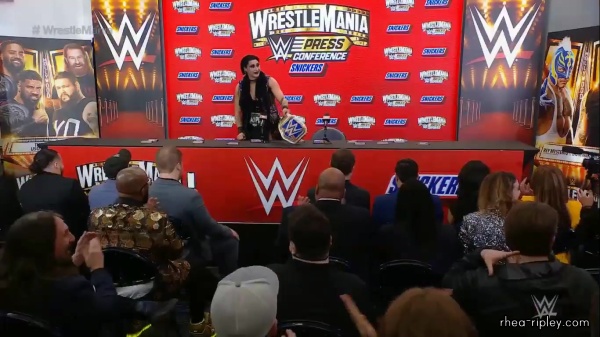 Wrestlemania_39_Night_One_Press_Conference_1083.jpg